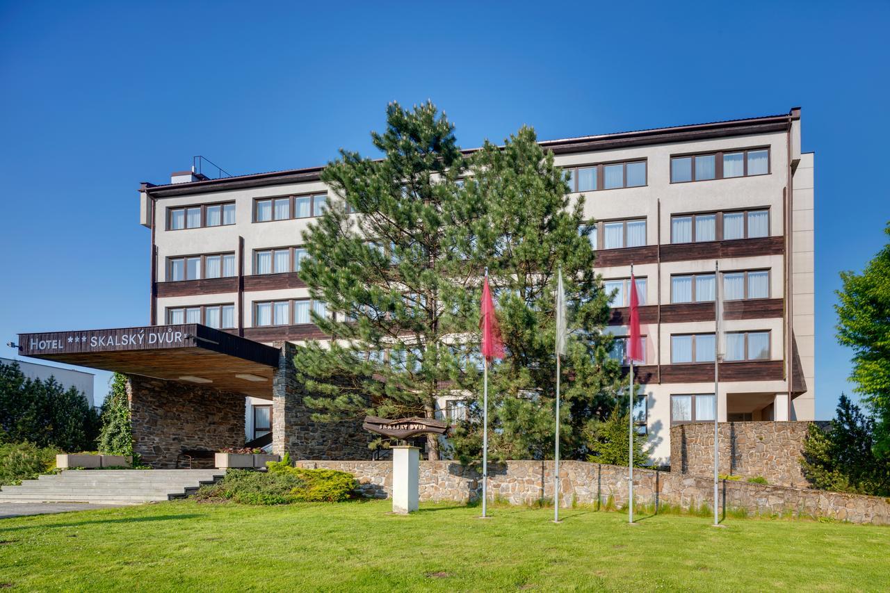 Hotel Skalsky dvur Bystrice nad Pernstejnem Eksteriør bilde